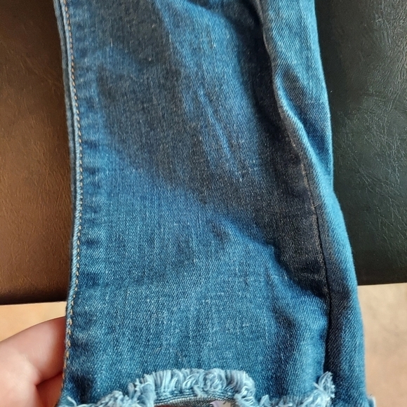 Junior Denim Ripped, Blue Republic Jeans Size 5 Juniors - Picture 2 of 16